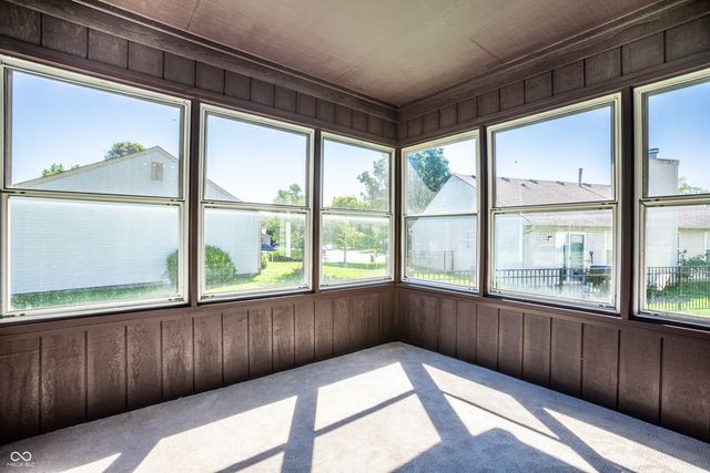 1667 Park Castle Way, Indianapolis, IN 46229