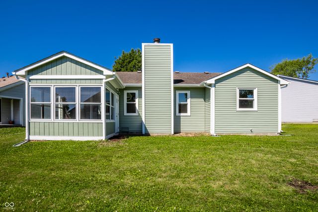 1667 Park Castle Way, Indianapolis, IN 46229
