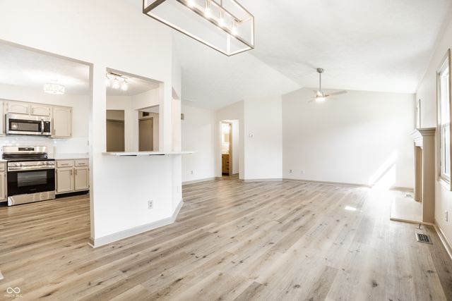 1667 Park Castle Way, Indianapolis, IN 46229