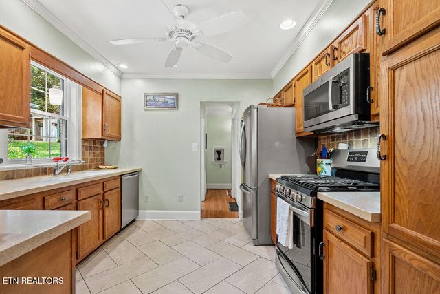 119 NW Greenbrier Drive, Knoxville, TN 37919