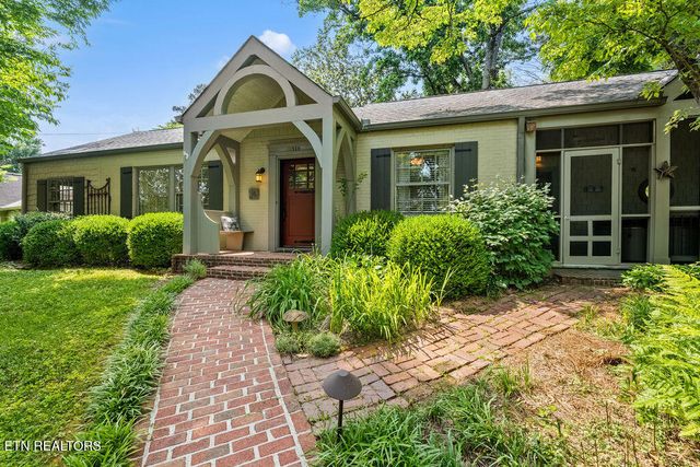 119 NW Greenbrier Drive, Knoxville, TN 37919