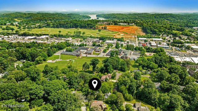 119 NW Greenbrier Drive, Knoxville, TN 37919
