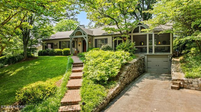 119 NW Greenbrier Drive, Knoxville, TN 37919