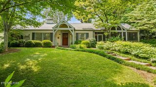119 NW Greenbrier Drive, Knoxville, TN 37919