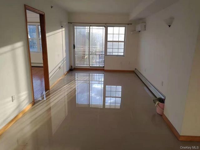 71-66 Parsons Boulevard 3F, Fresh Meadows, NY 11365
