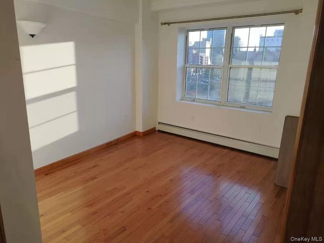 71-66 Parsons Boulevard 3F, Fresh Meadows, NY 11365