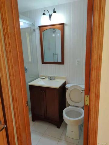 71-66 Parsons Boulevard 3F, Fresh Meadows, NY 11365
