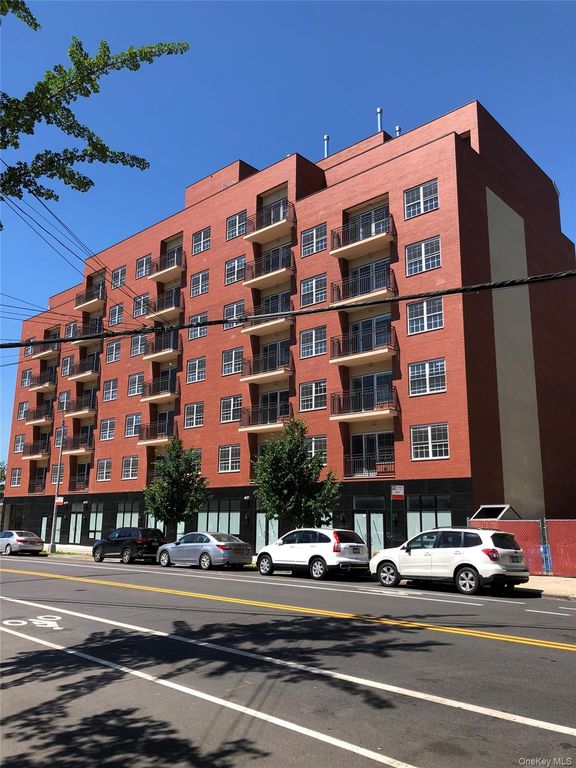 71-66 Parsons Boulevard 3F, Fresh Meadows, NY 11365