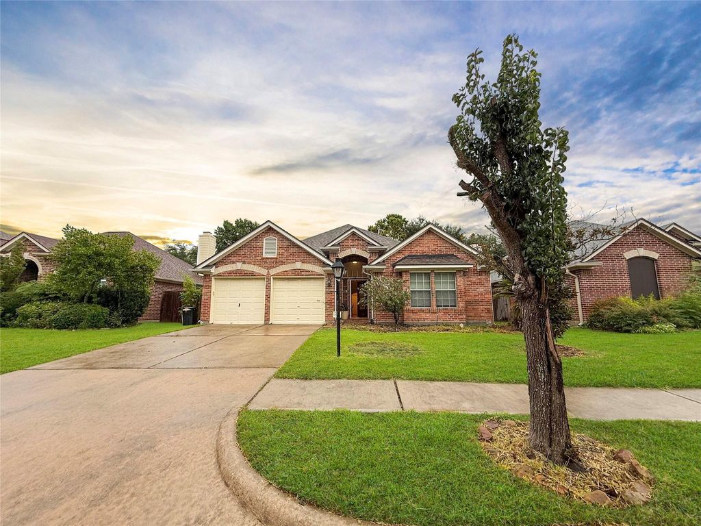 2723 Kimbleton Court, Houston, TX 77082
