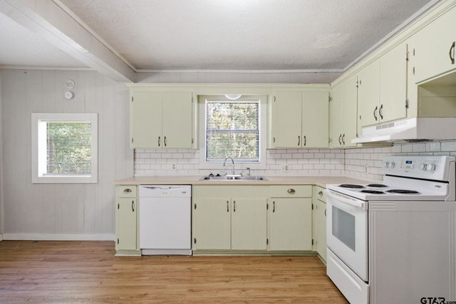 2802 Calloway Rd., Tyler, TX 75707