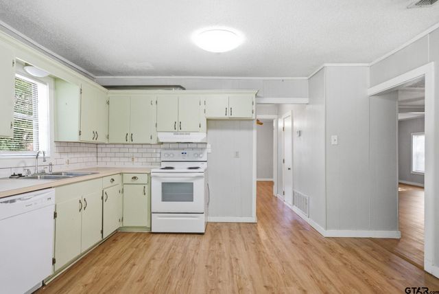 2802 Calloway Rd., Tyler, TX 75707