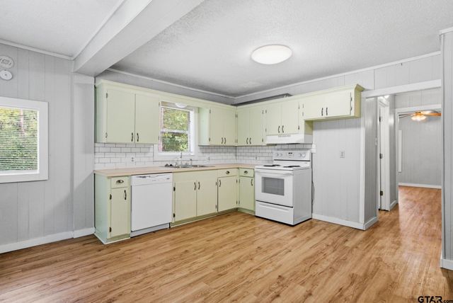 2802 Calloway Rd., Tyler, TX 75707