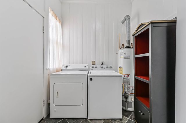 1021 35th Street Street, Galveston, TX 77550