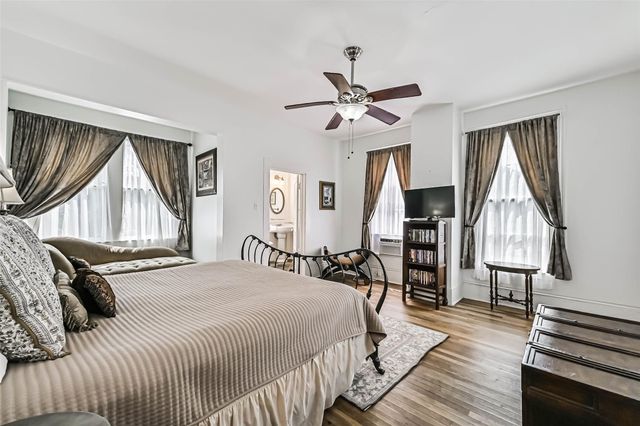 1021 35th Street Street, Galveston, TX 77550