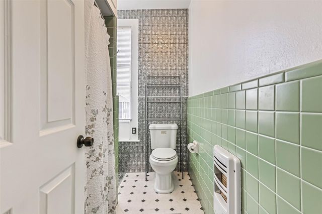 1021 35th Street Street, Galveston, TX 77550