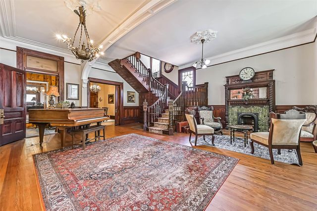 1021 35th Street Street, Galveston, TX 77550