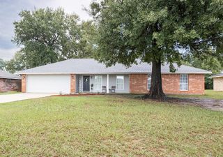 1210 Katy Ln Lane, Westlake, LA 70669