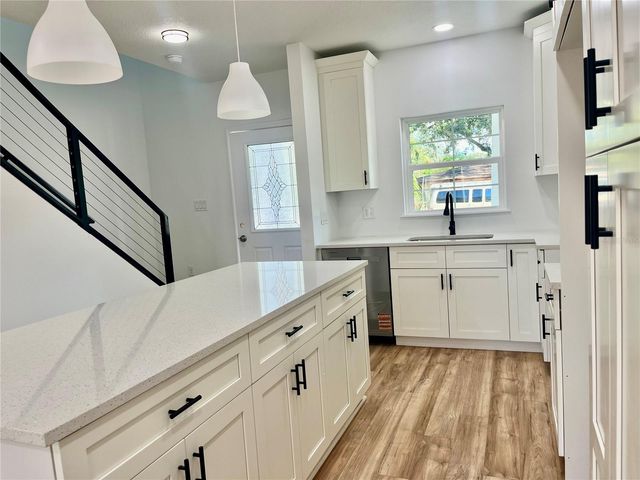 8112 N GREENWOOD AVENUE, Tampa, FL 33604