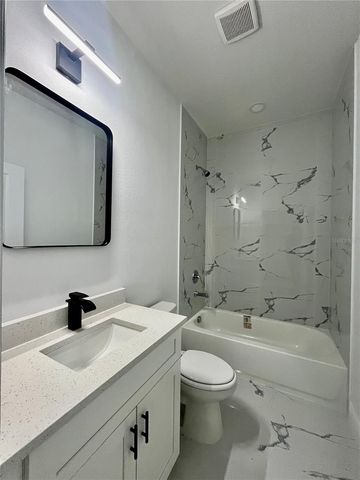 8112 N GREENWOOD AVENUE, Tampa, FL 33604