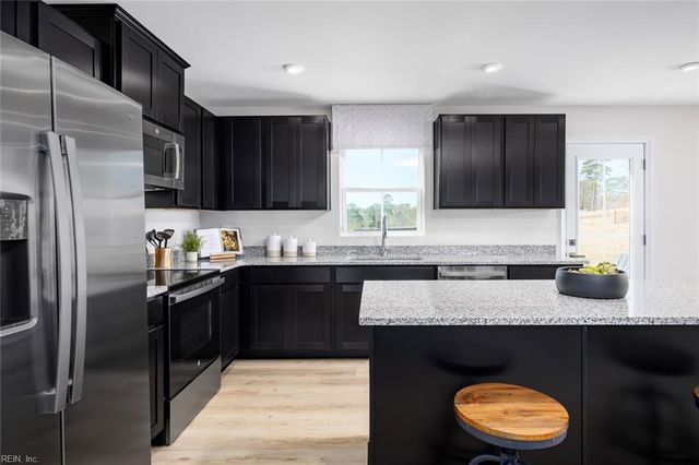 5005 Santoro RD, Toano, VA 23168