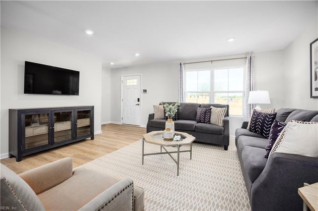 5005 Santoro RD, Toano, VA 23168