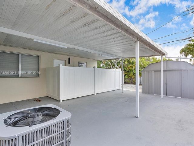 4719 E 8th Ct, Hialeah, FL 33013