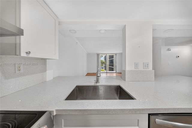 8045 SW 107th Ave 203, Miami, FL 33173