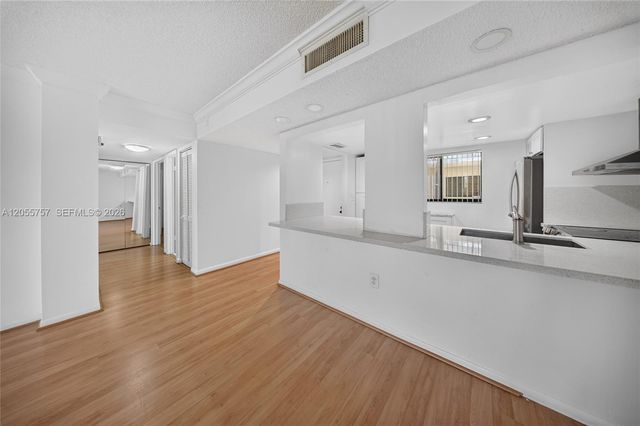 8045 SW 107th Ave 203, Miami, FL 33173