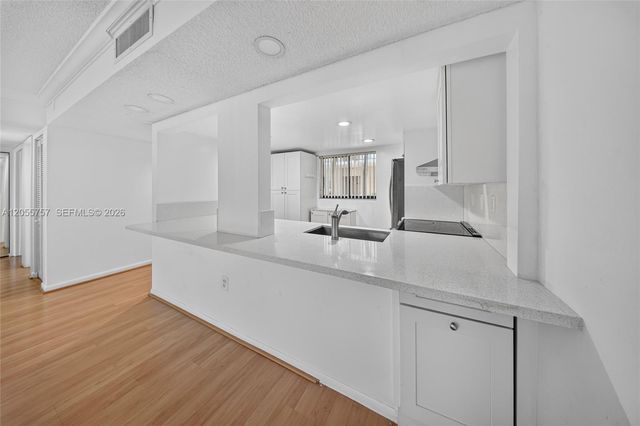 8045 SW 107th Ave 203, Miami, FL 33173