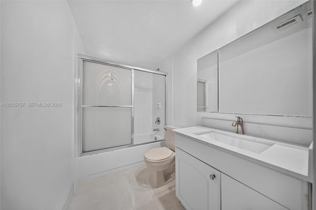 8045 SW 107th Ave 203, Miami, FL 33173