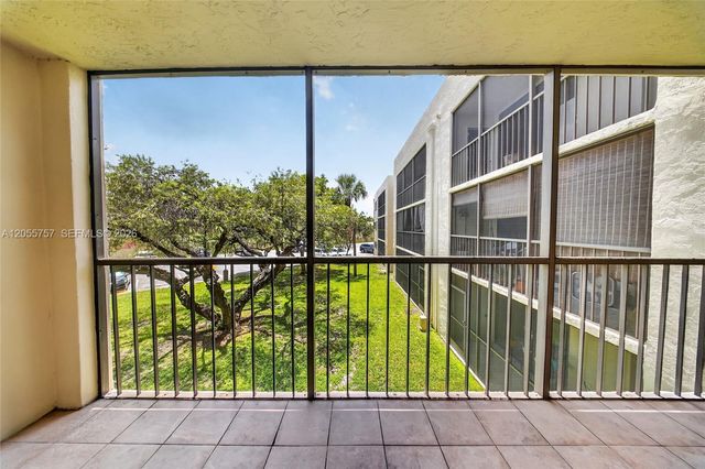 8045 SW 107th Ave 203, Miami, FL 33173