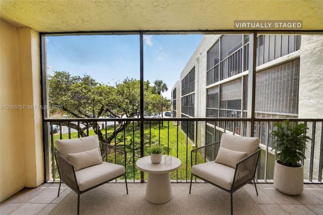 8045 SW 107th Ave 203, Miami, FL 33173