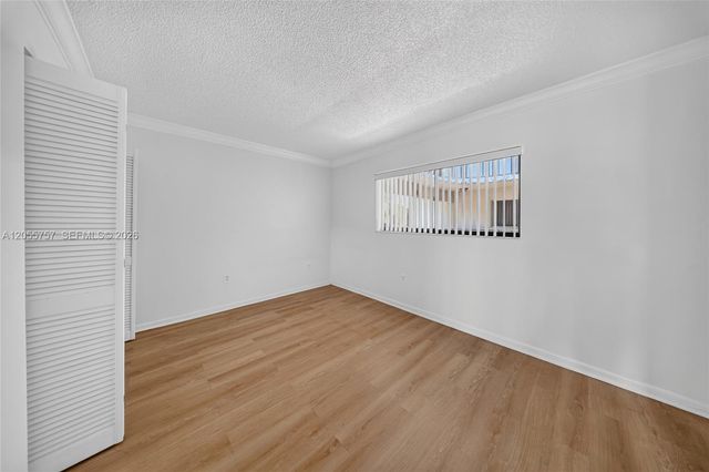 8045 SW 107th Ave 203, Miami, FL 33173