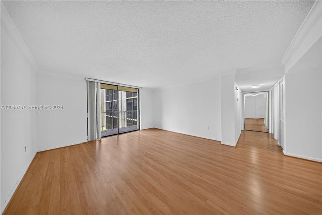 8045 SW 107th Ave 203, Miami, FL 33173