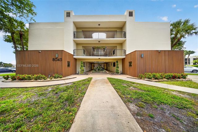 8045 SW 107th Ave 203, Miami, FL 33173