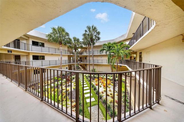 8045 SW 107th Ave 203, Miami, FL 33173