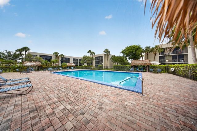 8045 SW 107th Ave 203, Miami, FL 33173