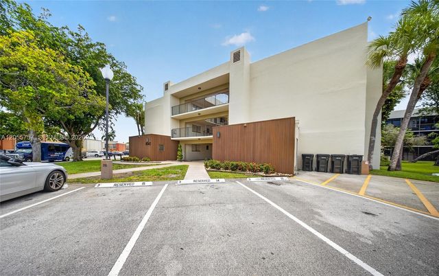 8045 SW 107th Ave 203, Miami, FL 33173