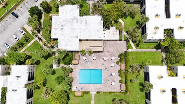 8045 SW 107th Ave 203, Miami, FL 33173