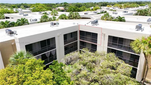 8045 SW 107th Ave 203, Miami, FL 33173
