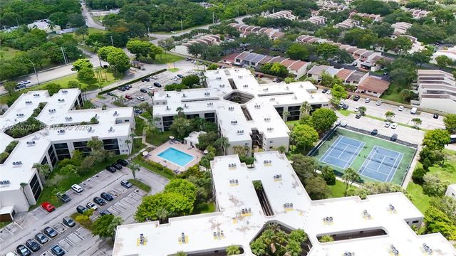 8045 SW 107th Ave 203, Miami, FL 33173
