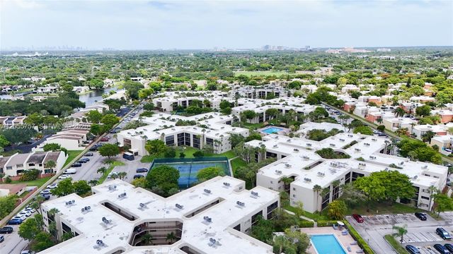 8045 SW 107th Ave 203, Miami, FL 33173