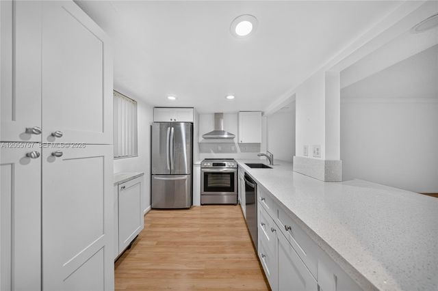 8045 SW 107th Ave 203, Miami, FL 33173