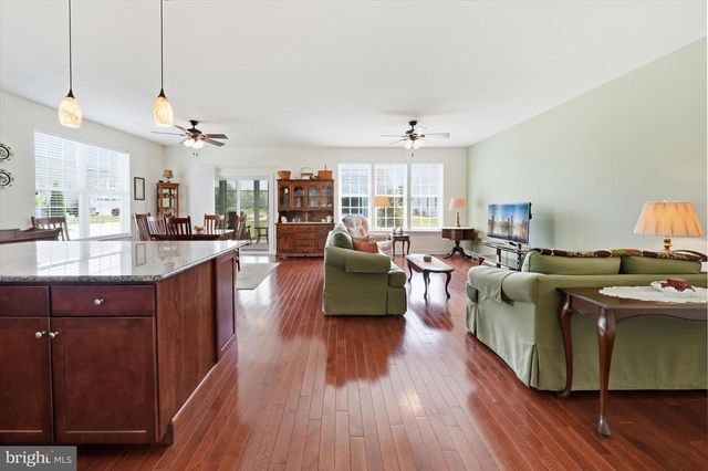 3 ESPALIER LN, Middletown, DE 19709