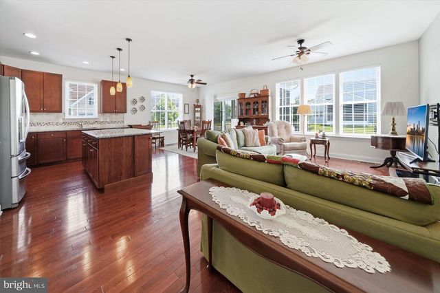 3 ESPALIER LN, Middletown, DE 19709