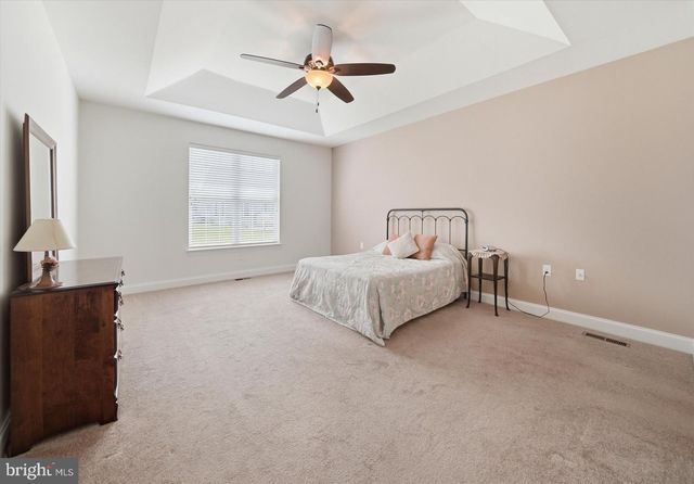 3 ESPALIER LN, Middletown, DE 19709