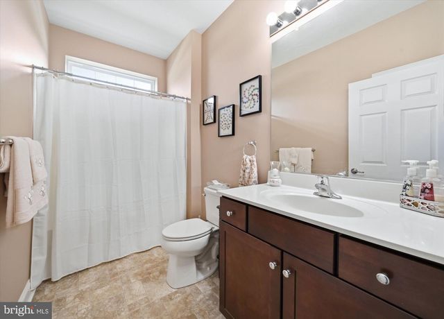 3 ESPALIER LN, Middletown, DE 19709