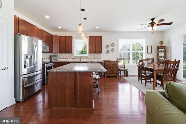 3 ESPALIER LN, Middletown, DE 19709
