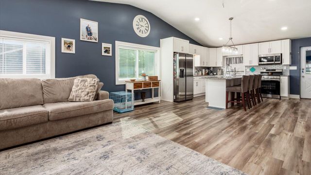 2378 W High Street NE, Newark, OH 43055