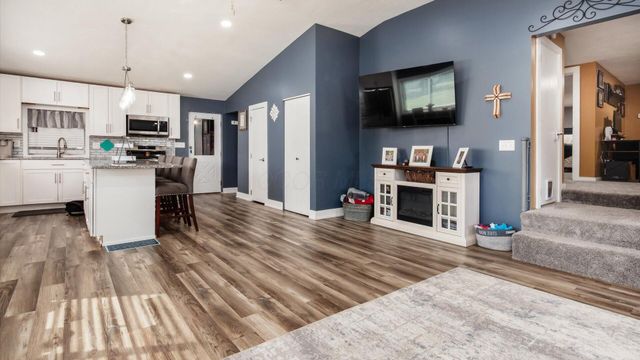 2378 W High Street NE, Newark, OH 43055